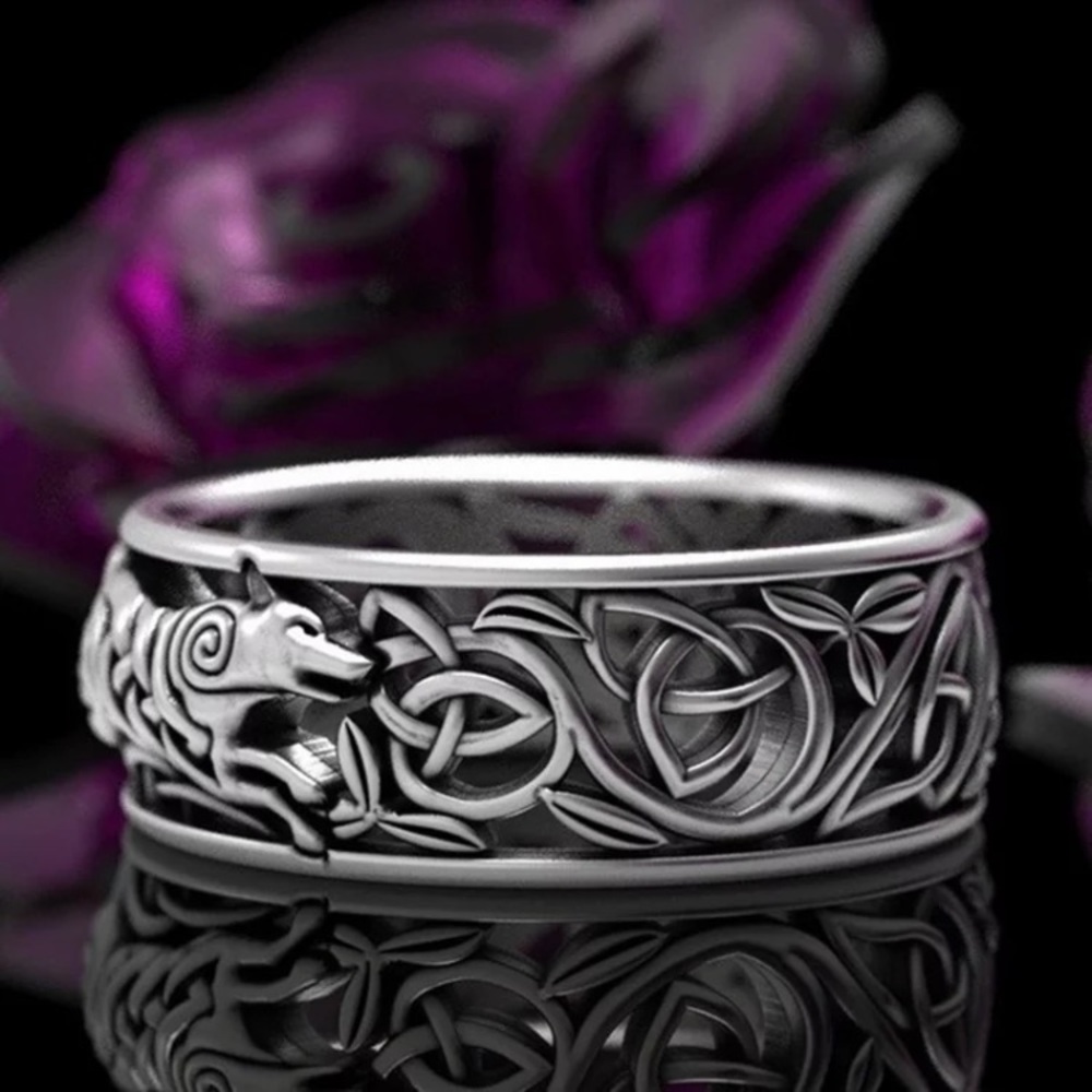 Mens Viking style sterling silver ring